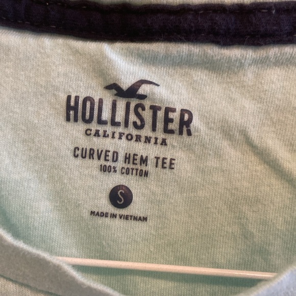 💙Hollister t-shirt, green fading into blue to navy blue size small - Picture 2 of 3